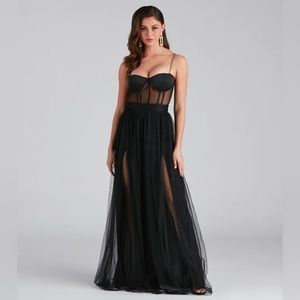 Windsor Cintra Mesh Tulle Bustier Gown worn once